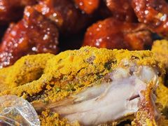 -BHC炸鸡(明洞总店)