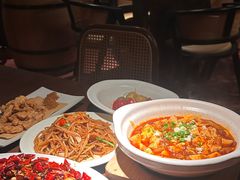 -肆海小川菜酒馆Wine Bistro (青年路店)