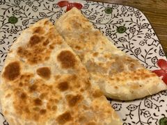 阿拉善驼肉馅饼-格日勒阿妈蒙古厨房(大召店)