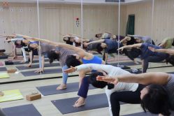 -酉嘉瑜伽YO+YOGA