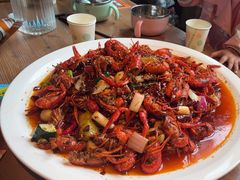 -临界音乐酒馆·小龙虾·江湖菜(华熙LIVE·鱼洞店)
