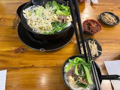 -丽虹云南过桥米线(兴工街店)