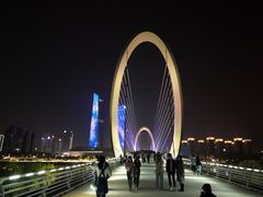 -南京眼步行桥