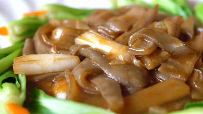 亮晶晶私房菜(彰化路店)-"离入住酒店很近,是一家路边的小饭馆.鲅.