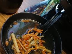 -陆记牛庄·碳锅龙虾烧烤(爱上花园店)