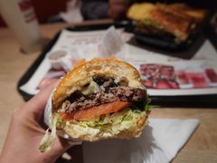 -The Habit Burger Grill 哈比特汉堡(复兴soho店)