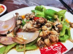 青椒炒田鸡-皮蛋弟砂锅店(总店)