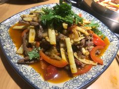 -大众跷脚牛肉馆·非遗传承单位(峨眉山店)