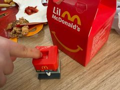 -麦当劳(静安寺店)