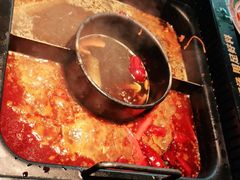 -老牌坊云南鱼豆花火锅(哈西万达店)