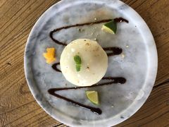 -酤居湖景音乐餐吧(安宁店)