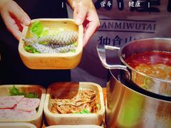 -独食火锅·半米屋台(直营总店)