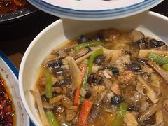 -有红鸡毛店·川菜(建设路店)