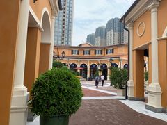 -佛罗伦萨小镇广佛名品奥特莱斯(疏港路店)