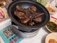 -老牌坊云南鱼豆花火锅(哈西万达店)