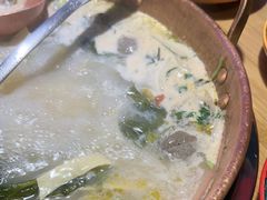 -洱火云南酸菜牛肉火锅(石景山当代商城店)