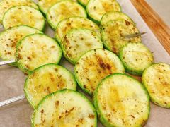 小瓜-白仁仔· 活烤海鲜 宵夜(豫园店)