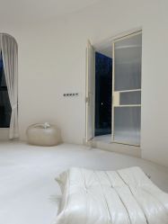 -LaMousse婚纱买手店