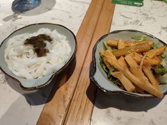 -百春原湖南牛肉粉(百联世纪店)