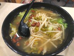 -龙记桂林米粉(财满街店)