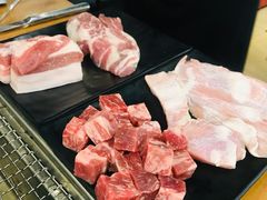 -肉甲韩国木炭烤肉(新壹街1店)