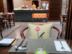 靠窗位-大佛寺高级素食自助餐厅