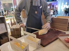 -奈雪的茶(亨特国际广场店)