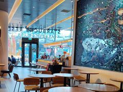-星巴克臻选(上海合生汇1F店)