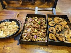 -老东镇啤酒屋海鲜加工·蒸汽海鲜·海鲜烧烤(台东店)