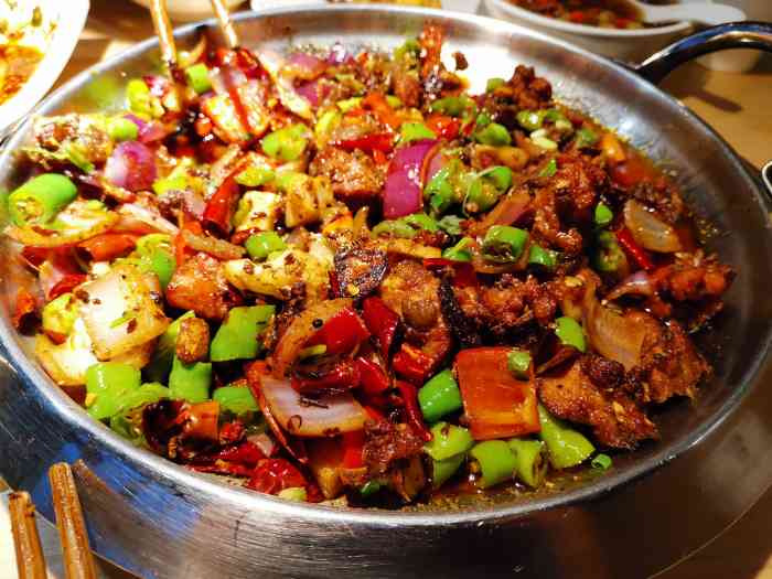 宽板凳干锅(悦汇广场店)-"这几天病毒闹得人心惶惶,我们重庆也有几例.