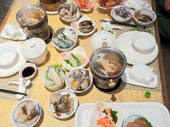 -雍和会海鲜姿造自助(湖东路店)