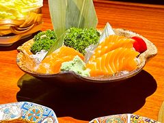 -肉魁屋·烧肉·烧鸟·酒场(高新店)