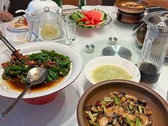 -阿瓦山寨·湘菜现炒·剁椒鱼头王(咸阳总店)