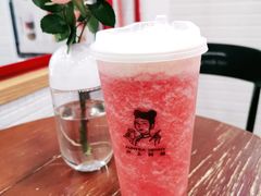 芝士草莓奶盖-沪上阿姨·精选茶饮(抚顺万达广场店)