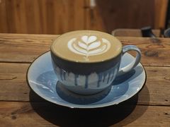 -LEO CAFE