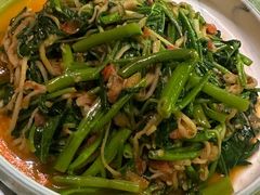 酸笋炒空心菜-浩海火燒雲傣家菜(静安芮欧店)