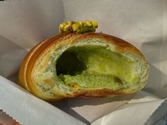 开心果海盐羊角-DRUNK BAKER(上海陕康里店)