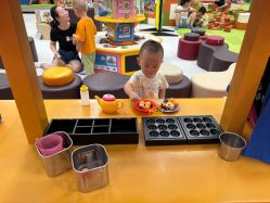 -莫莉幻想儿童乐园(武汉经开永旺店)