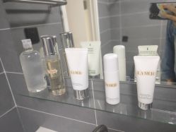 -一个差评成就的纹眉店
