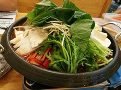 -青瓦餐厅·生鱼片·韩园烤肉(西塔店)