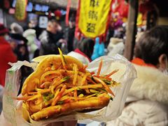 锅盔夹拱嘴-刘氏方酥锅盔(古城总店)