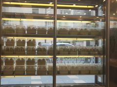 面包甜点陈列柜-红宝石·鲜奶小方·海派西点房(南丹店)