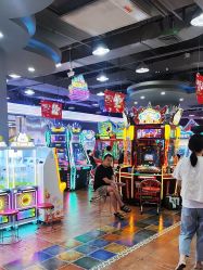 -菲菲羊乐园(临平银泰城店)