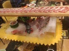 一米长盘猪五花-犟牛家·榴莲烤肉(五棵松店)