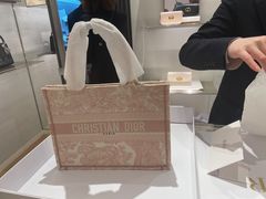 -DIOR迪奥(德基广场女装店)