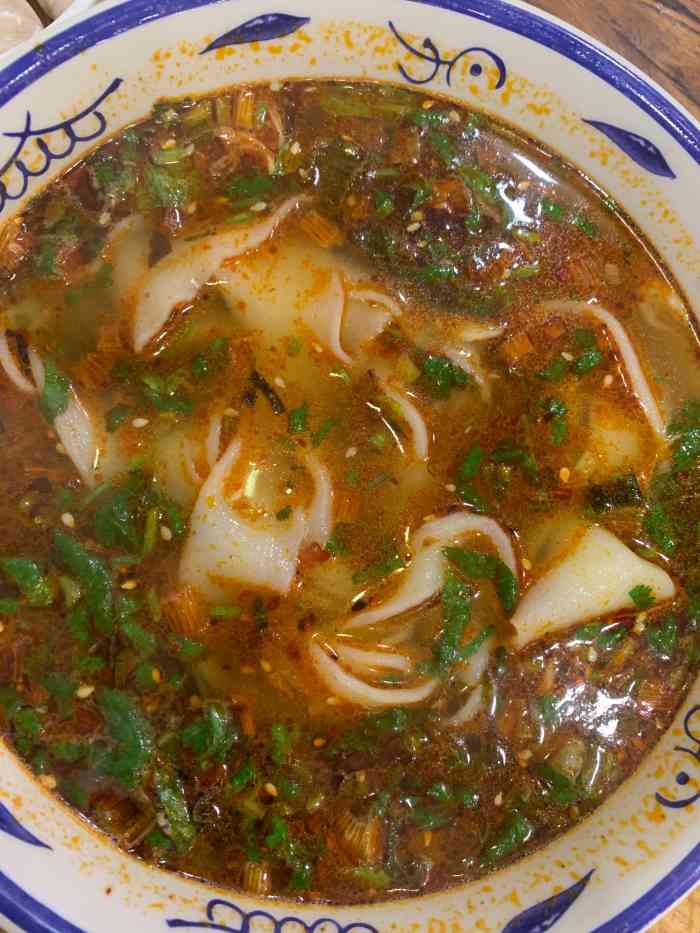 打分 这是一家非常值得推荐的店,地理位置优越,味道