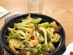 -小镇大厨新概念复合中餐厅(万达广场大连高新店)