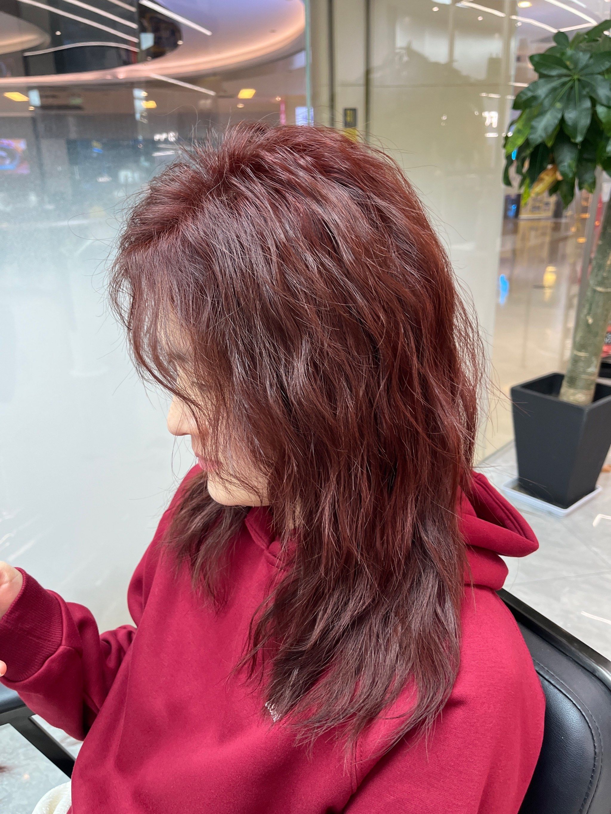 卷发女神的红色诱惑