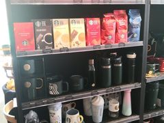 零售区-星巴克(北京惠新东街店)