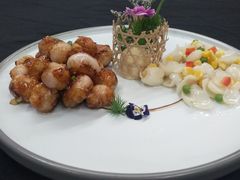 -思念果岭湖畔花房餐厅